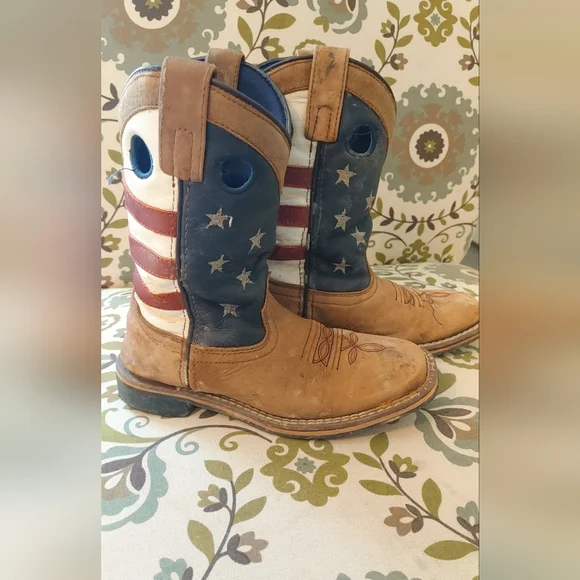 Leather Cody James Cowboy Boots with Stars and Stripes - Picture 4 of 5
